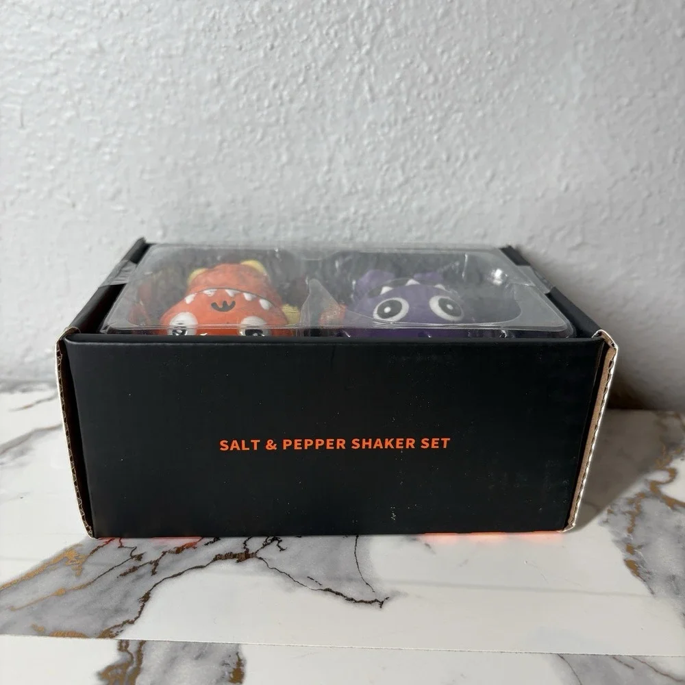 Jack O Lantern Lane Little Monsters Halloween Salt Pepper Shaker Set NIB Purple